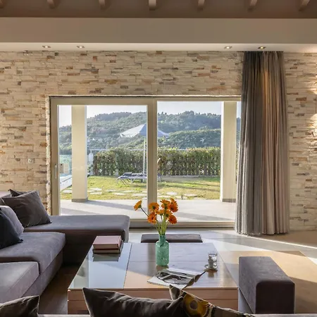 Vilă Luxury Helanes