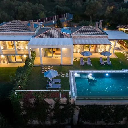 Vilă Luxury Helanes *